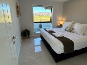 Tarras Serenity Haven - Near Tourist Route